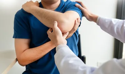 lek. Maciej Brzeziński, Ortopeda